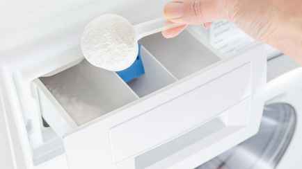 Зачем сыпать соль в стиральную машину? Вещи станут идеальными