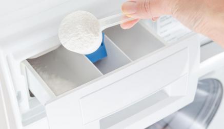 Зачем сыпать соль в стиральную машину? Вещи станут идеальными