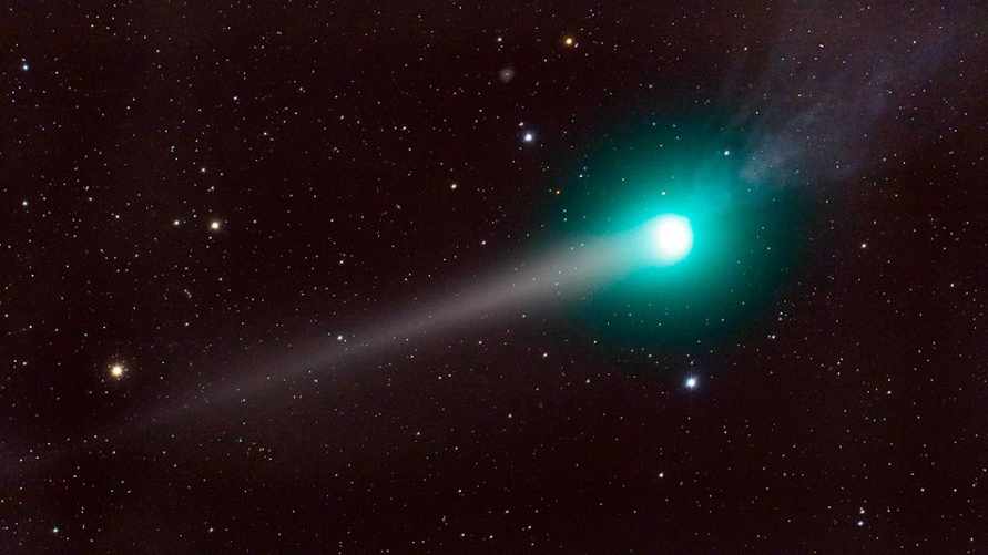 К Земле летит зеленая комета, которую можно увидеть лишь раз в жизни