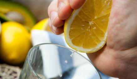 Лимон — не лучший источник витамина C. Эндокринолог рассказала чем заменить