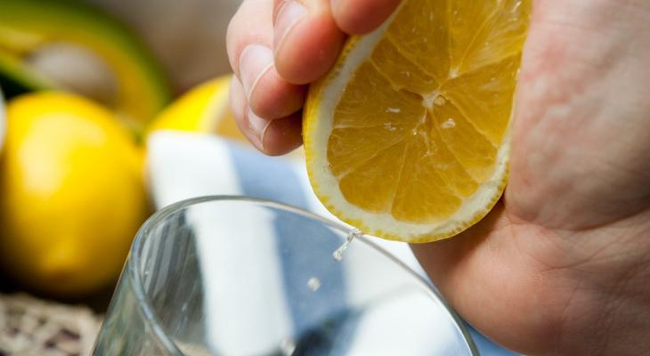 Лимон — не лучший источник витамина C. Эндокринолог рассказала чем заменить