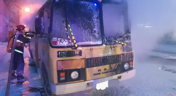 Автобус со школьниками загорелся в Волковыске