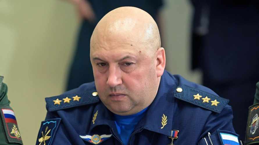 Шойгу снял Суровикина с поста командующего российскими войсками в Украине