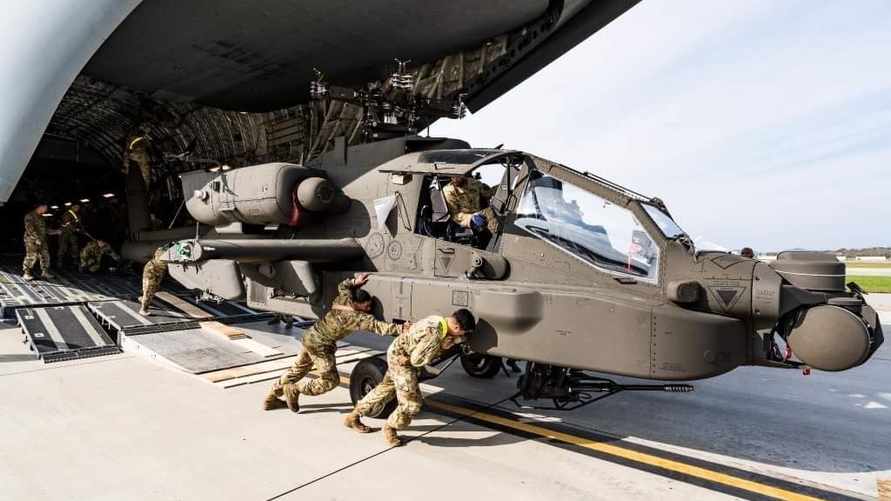 Британия решила передать Украине вертолеты Apache - Mirror