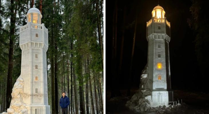 Белорус слепил из снега 9-метровый маяк. Сколько времени потратил?