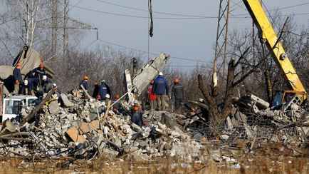 Появились фото с места удара Украины по ПТУ в Макеевке