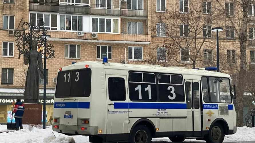 Московская полиция не объяснила задержания людей у памятника Лесе Украинке