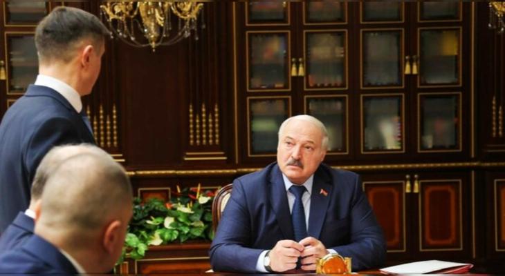 Лукашенко рассказал, что среди чиновников могут быть «враги»