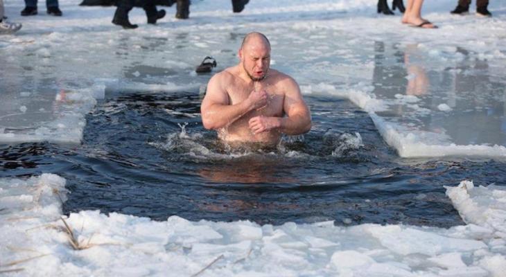 Минский ОСВОД назвал 6 мест, где можно окунуться в прорубь на Крещение