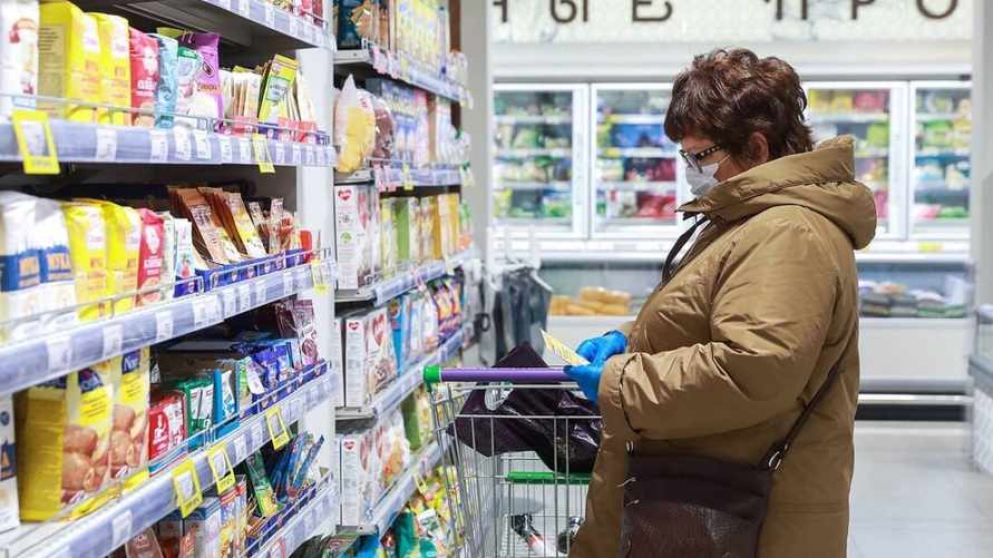 Белорусы стали покупать меньше мяса и овощей. Чем заменили?