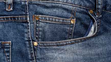 Зачем в джинсах нужен маленький карман? Он появился еще в 19 веке
