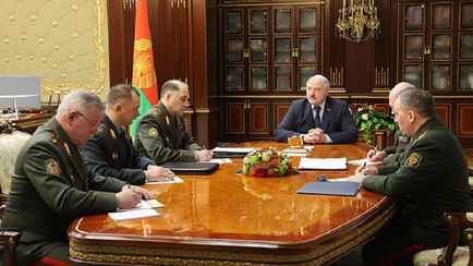 Лукашенко приказал силовикам следить за «мельчайшей агрессивностью» на границе