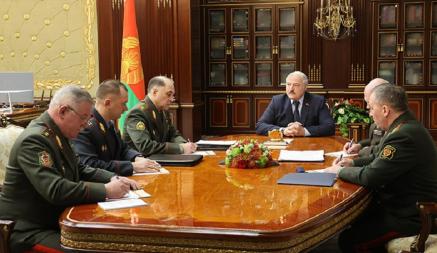 Лукашенко приказал силовикам следить за «мельчайшей агрессивностью» на границе