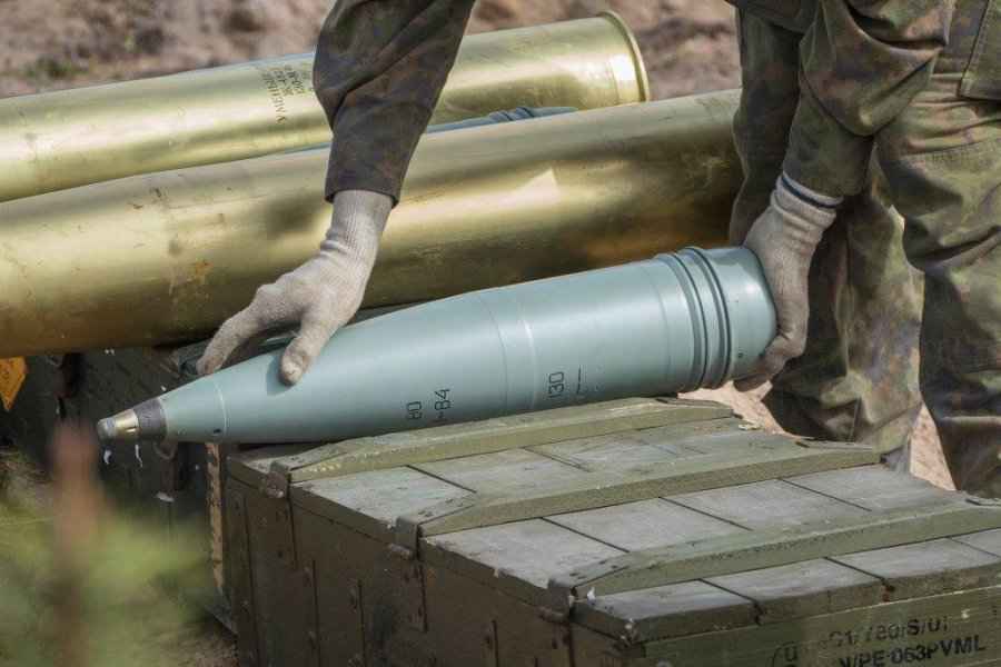Болгария решила возобновить производство снарядов специально для ВСУ