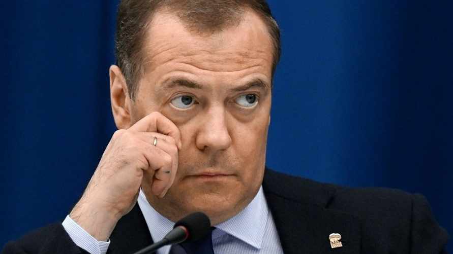 Медведев рассказал, когда Россию «порвут на части»