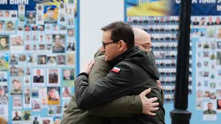 Польский премьер привез в Украину первые танки Leopard 2 — Onet