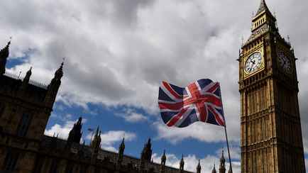 Британия ввела санкции против 92 людей и компаний из России