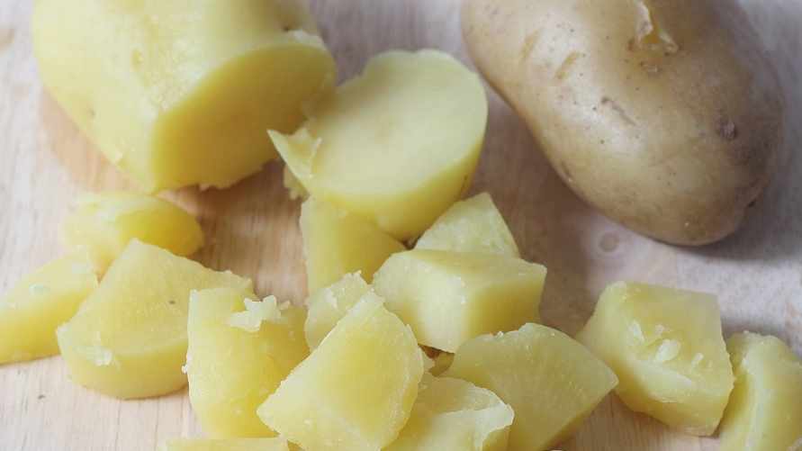 Что сделать, чтобы картошка не темнела? Добавьте это