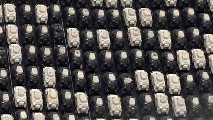 В сеть попали фото переполненного  бронетехникой для Украины порта в Германии