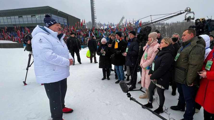 Лукашенко пообещал не входить в состав России