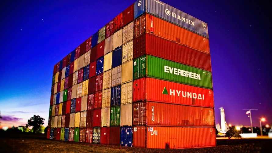 США запретили поставлять в Беларусь смартфоны, стиралки, СВЧ и холодильники. Что ещё?