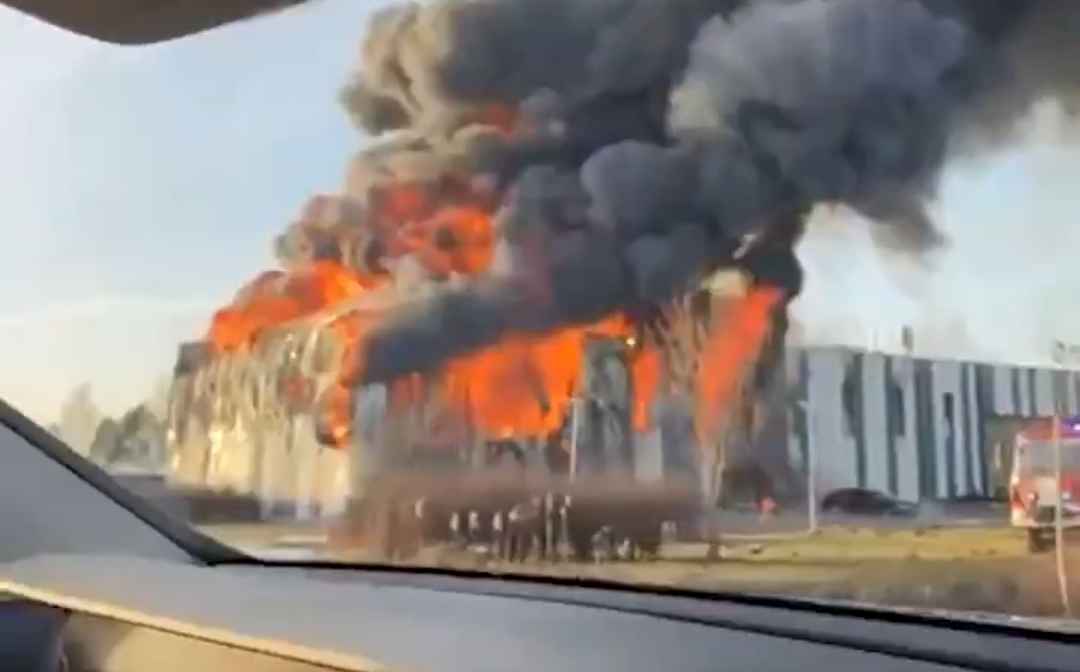 В Латвии загорелся завод дронов