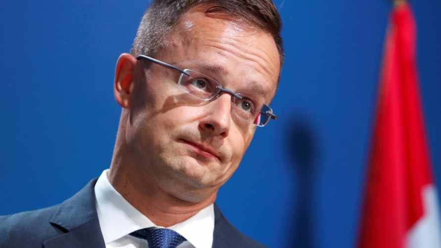 Сийярто рассказал зачем прилетел в Минск