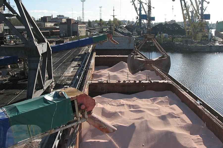 Беларусь в 2022 году поставила через Россию 3 млн тонн калия