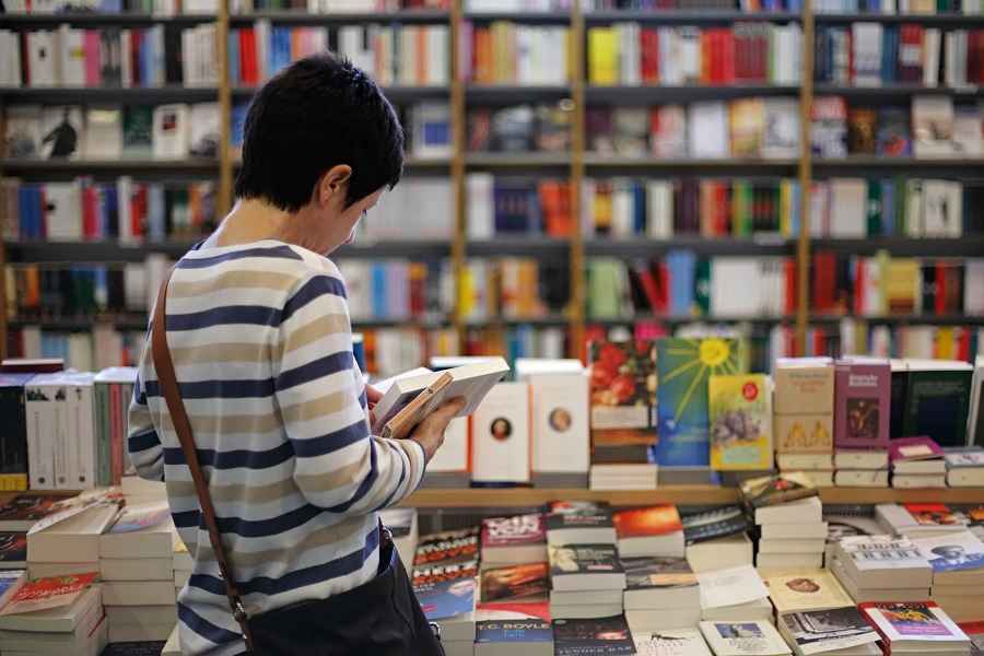 В России вместо зарубежных книг решили издавать их пересказы — «Ъ»