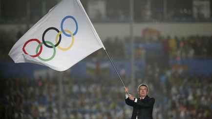 МОК отказался вернуть белорусский флаг и гимн на соревнованиях