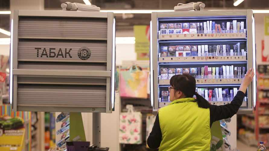 Минфин Беларуси предупредил про резкий рост ставок акцизов на сигареты и алкоголь