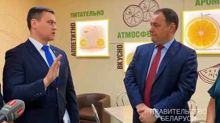 Белорусским учителям разрешили есть в школьных столовых с помощью «спецтетрадочек»