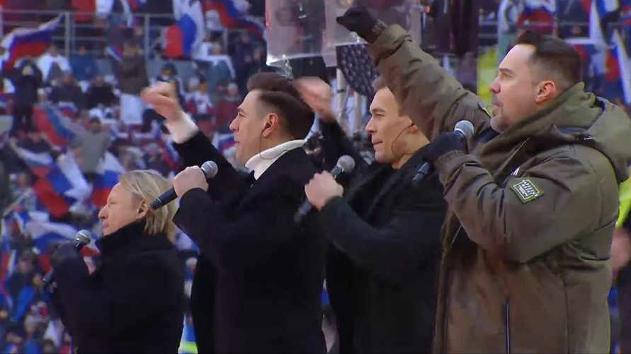 «Не побоюсь по локоть руки в кровь запачкать» — О чем пели на концерте с Путиным в Москве