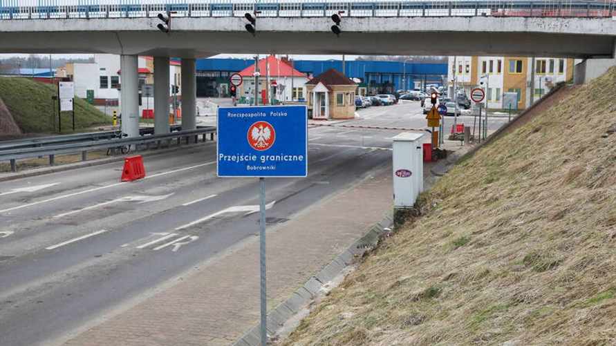 В Польше задержали 7 таможенников за контрабанду белорусских сигарет