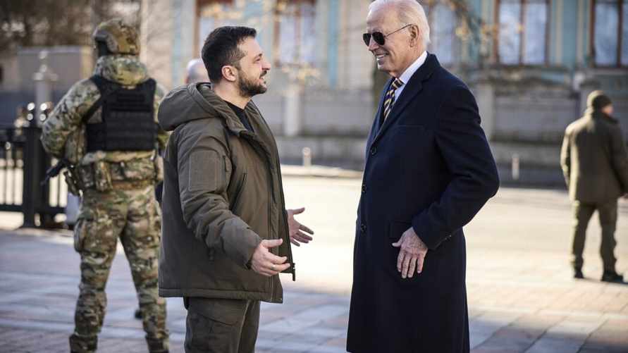 Лукашенко похвалил поездку Байдена в Киев - "Это попугайничество"