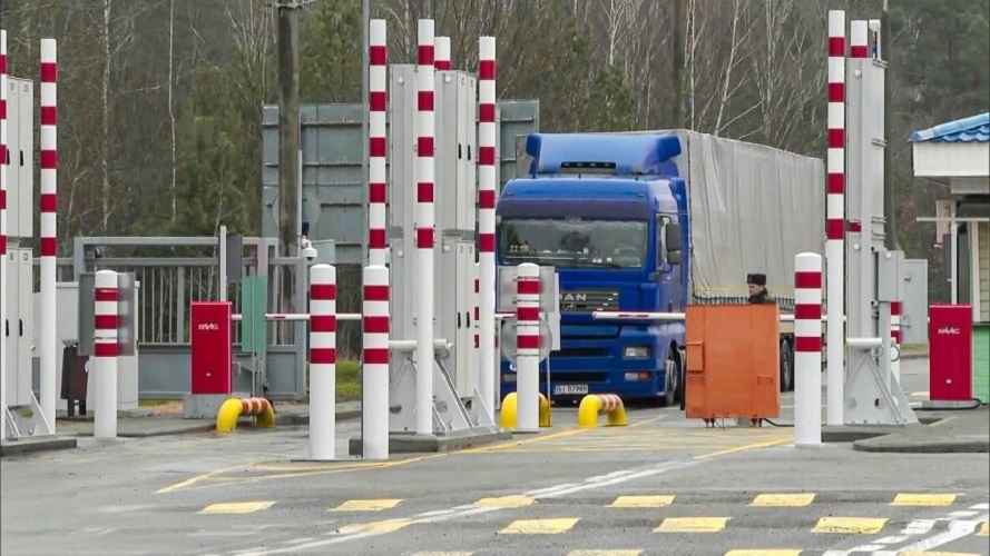 Польша стала разворачивать на границе не только белорусов