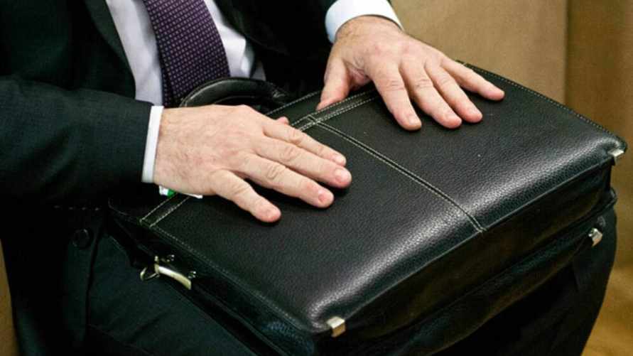 Белорусы скоро смогут отличить чиновников с первого взгляда — Новый указ