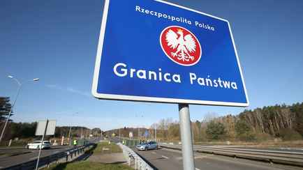 Польша закрыла последний грузовой пункт пропуска на границе с Беларусью
