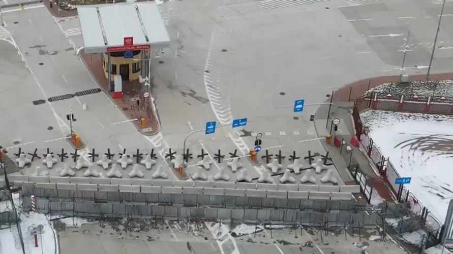 Появилось видео с дрона, что происходит на КПП Кузница на границе с Польшей