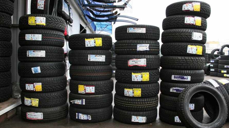 Где в Беларуси дешевле летние шины - на рынке или в интернете? Узнали, какие упали в цене на 20%