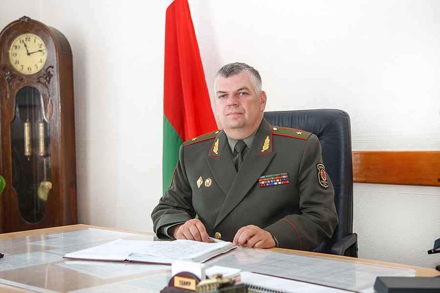 Лукашенко уволил замминистра обороны