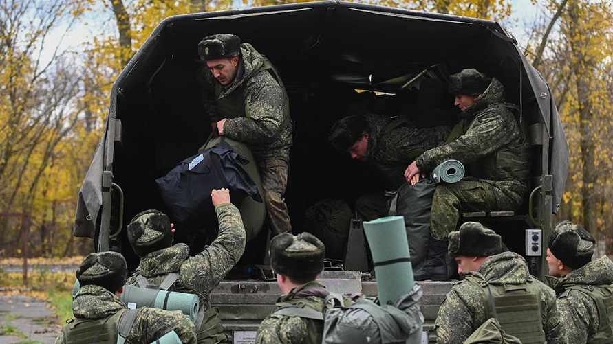 В России с 1 апреля начнут призыв в армию ещё 400 тыс контрактников - РосСМИ