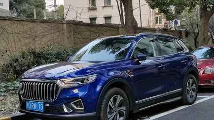 В России решили собирать «полноценную замену» Mercedes и BMW под названием «Хунци»