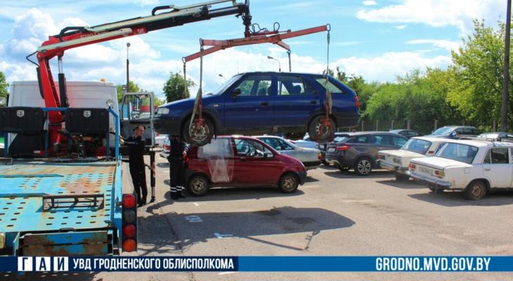 В Минске пообещали чаще забирать автомобили на штрафстоянки. Сколько заплатят водители?