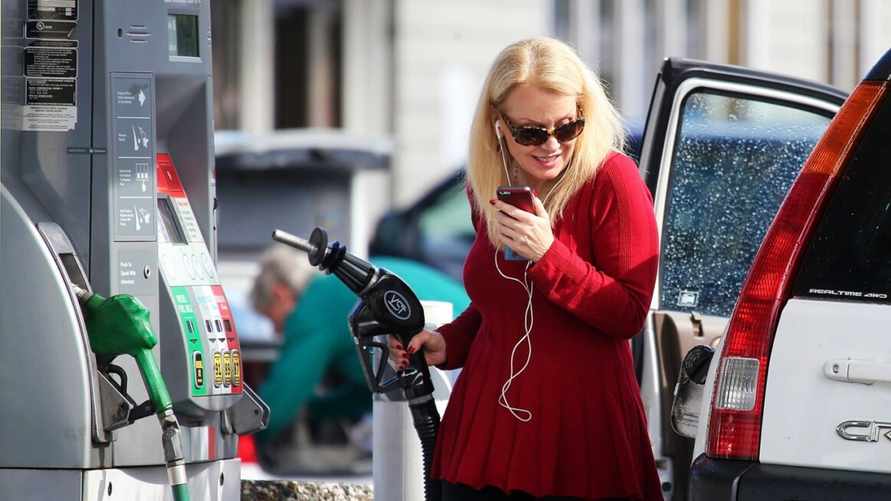 В Беларуси снизили цену бензина и дизтоплива с 21 марта. Что будет дальше?