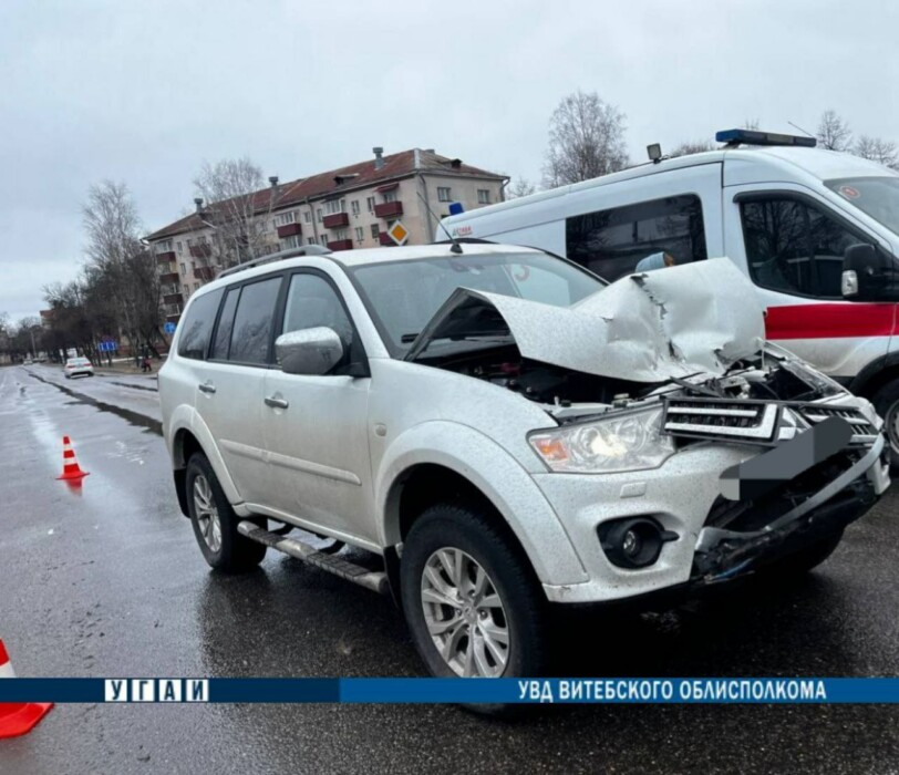 В Новополоцке пассажирский МАЗ столкнулся с грузовиком