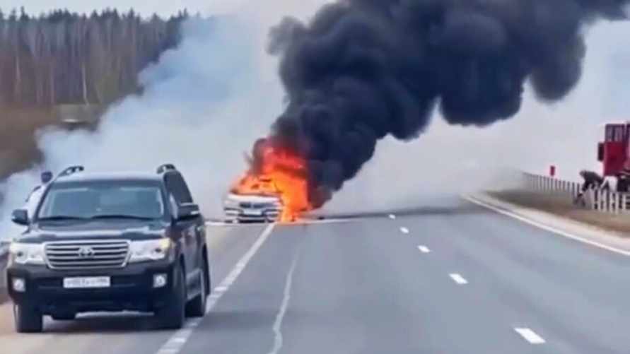 На трассе под Минском вспыхнул BMW