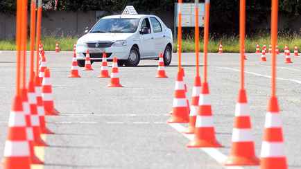 Кто из белорусов может сдать на права категории «B» без обучения в автошколе?