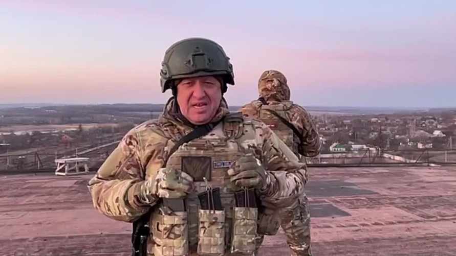 Пригожин объявил, что вагнеровцы «практически окружили» Бахмут
