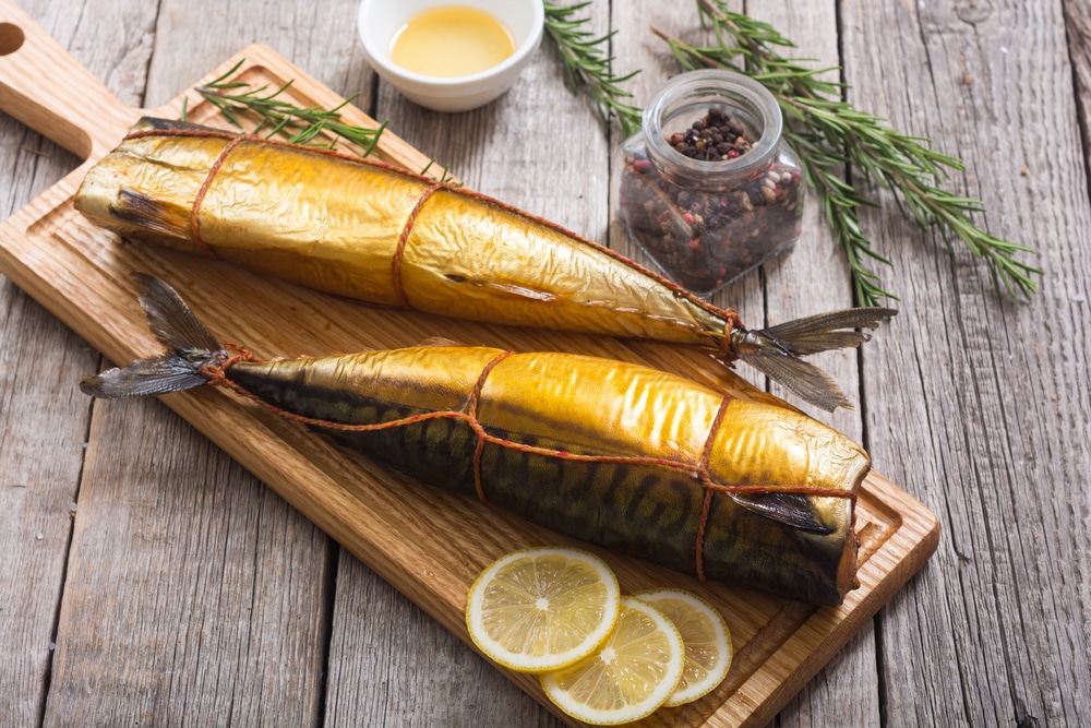 Эту недорогую рыбу белорусам рекомендовали есть два раза в неделю. В чем ее секрет?